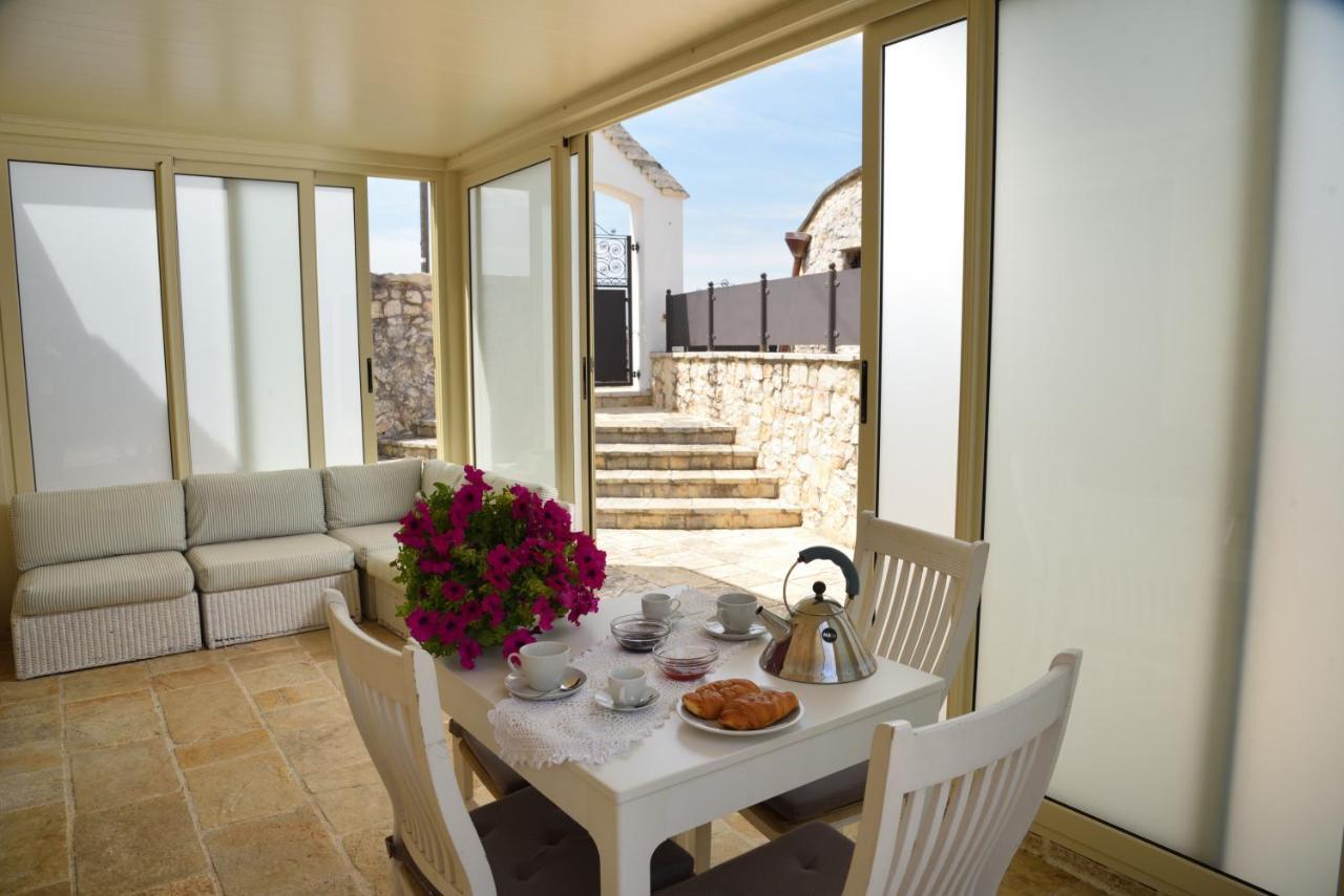 Trullo Delle Querce Suite Private Pool マルティナ・フランカ エクステリア 写真