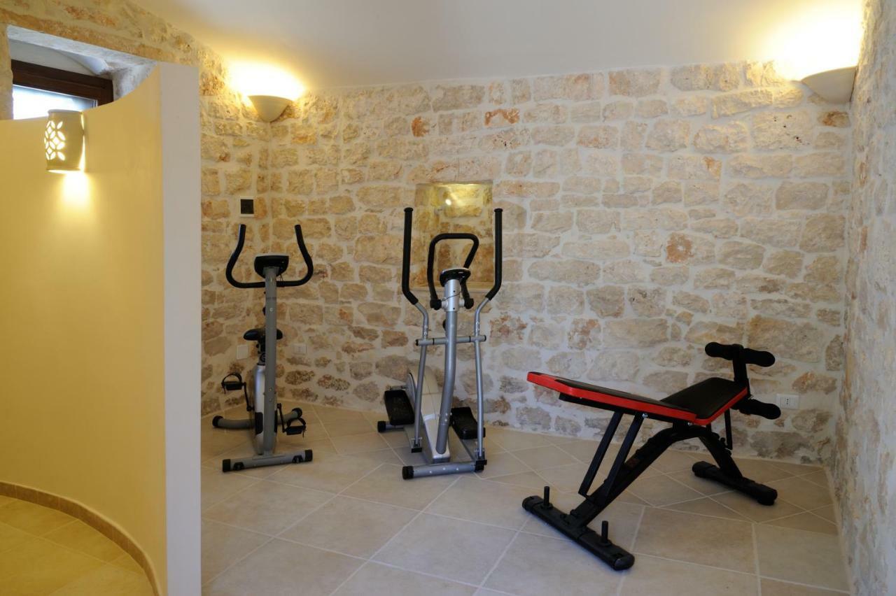 Trullo Delle Querce Suite Private Pool マルティナ・フランカ エクステリア 写真