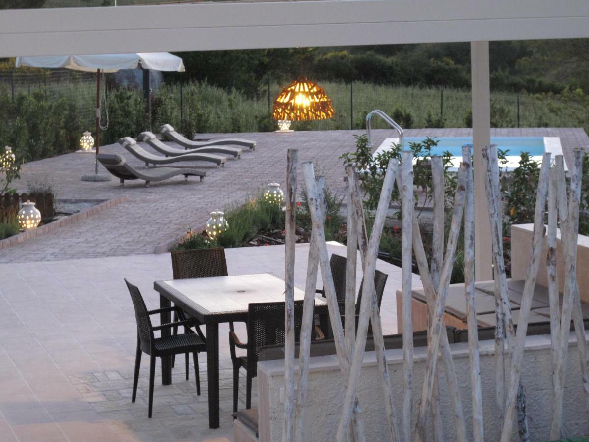 Trullo Delle Querce Suite Private Pool マルティナ・フランカ エクステリア 写真