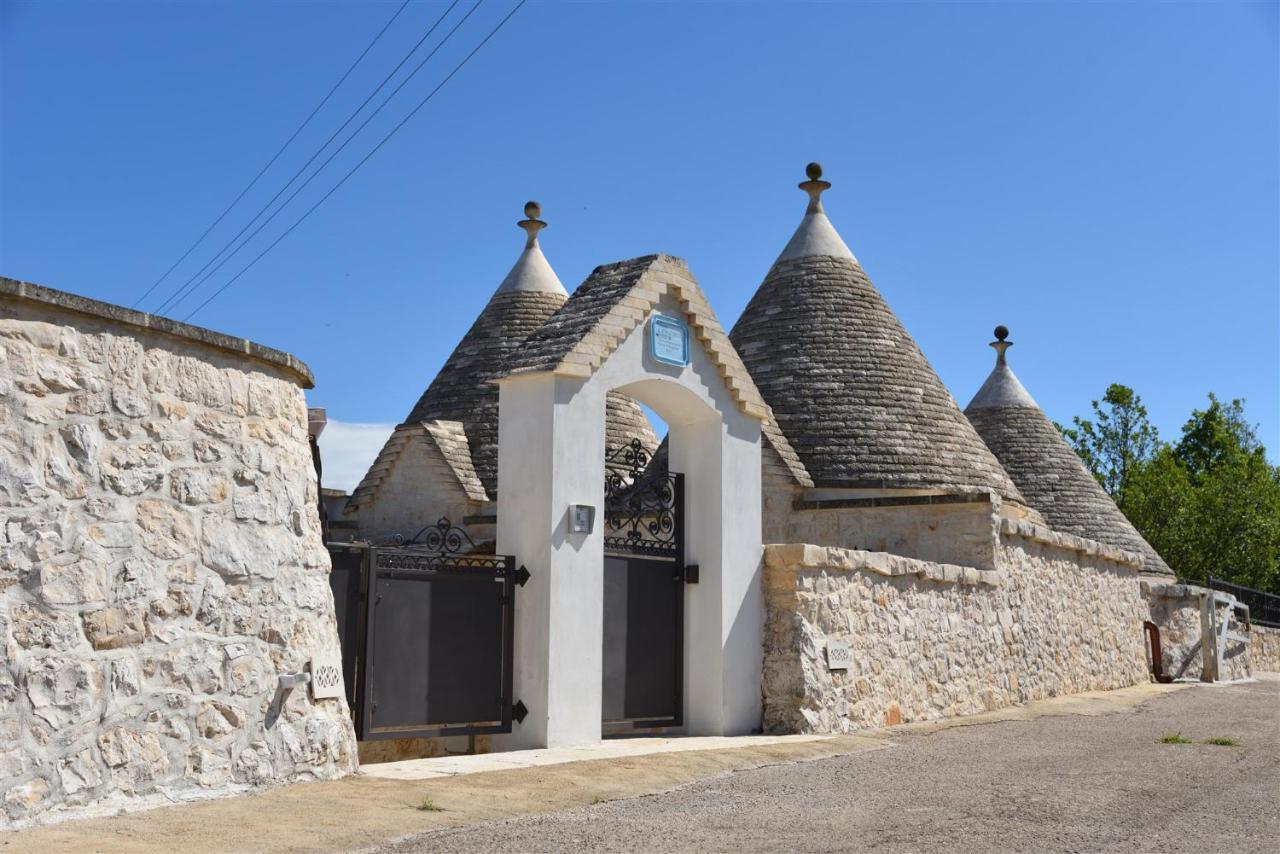 Trullo Delle Querce Suite Private Pool マルティナ・フランカ エクステリア 写真